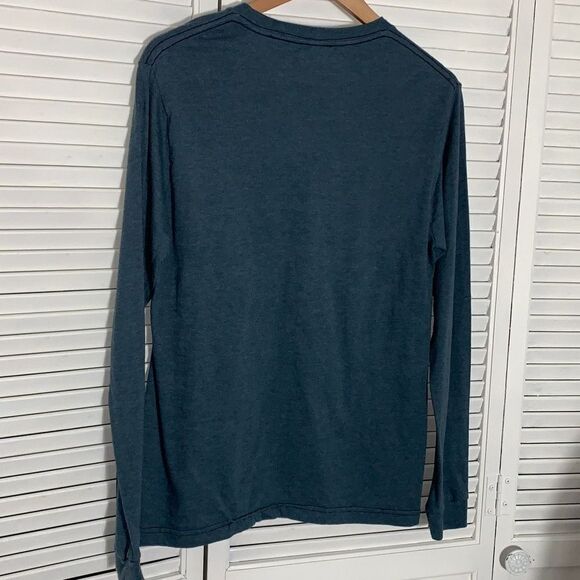 Hurley Blue Long Sleeve Graphic Logo Shirt Size Small - Picture 3 of 4